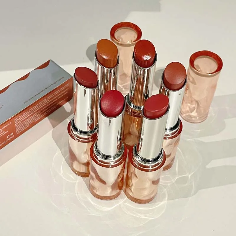 Rossetto leggero a specchio Tr - Beauty Without Makeup recensione e prezzo