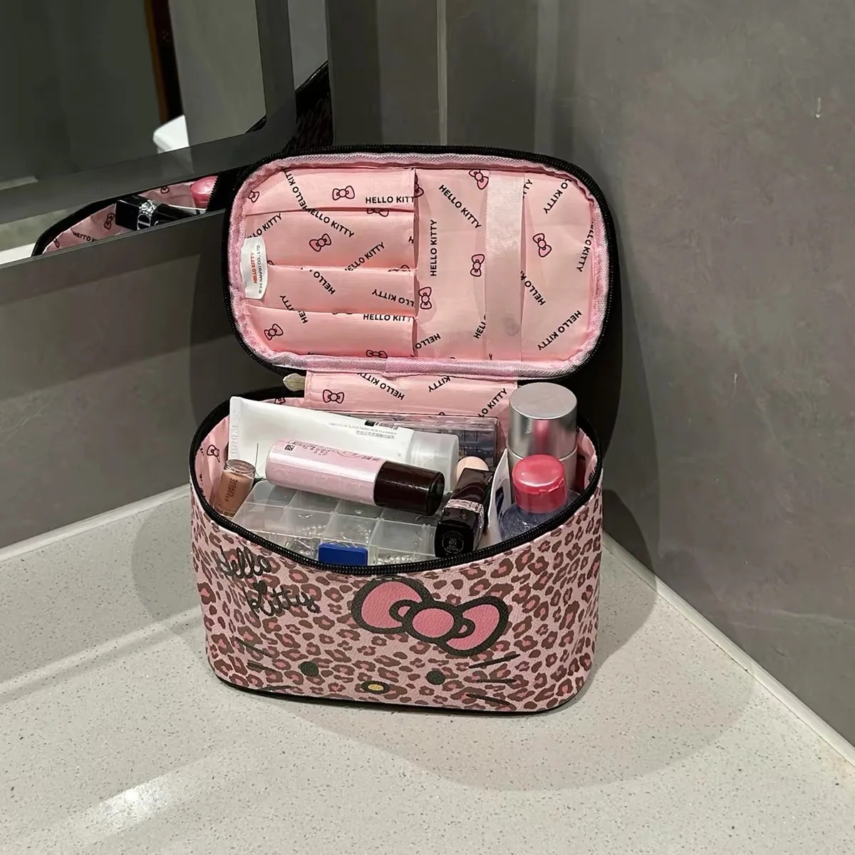 Sanrio Hello Kitty, trousse da - Beauty No Makeup recensione e prezzo